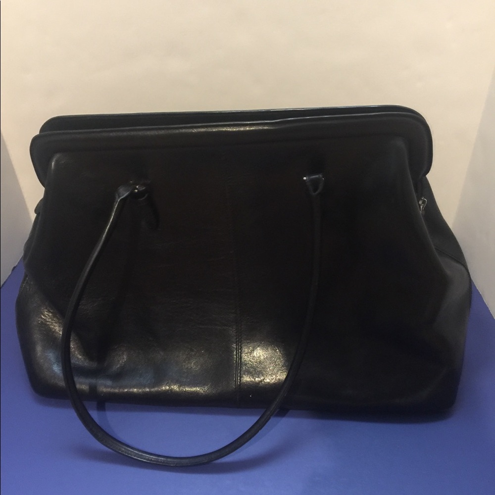 Authentic Wilson’s Italian leather women’s bag
